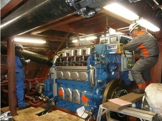engine-installation-320x239