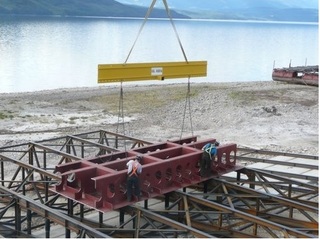 positioning-the-keel-on-the-build-grid-320x239